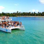 Party boat Image